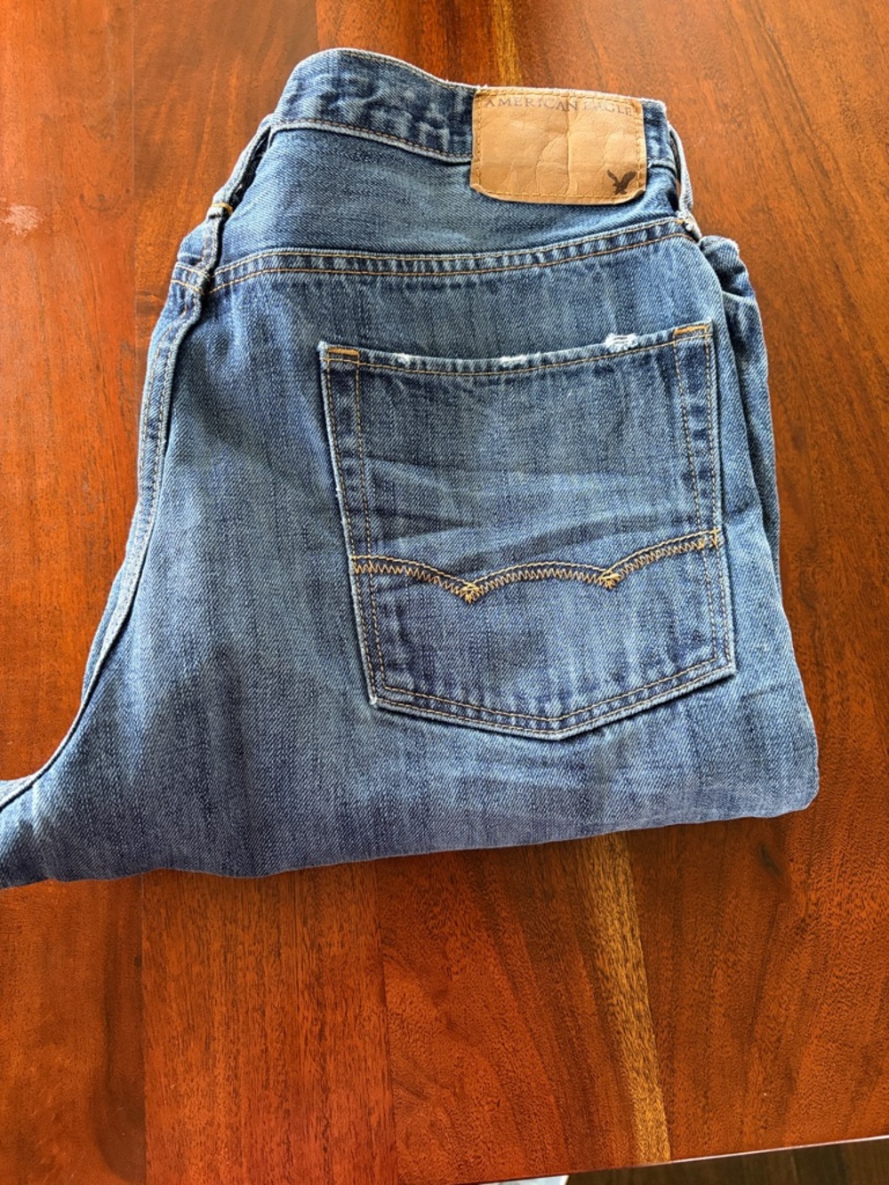 American Eagle Outfitters Men’s Medium Blue Relaxed Jeans